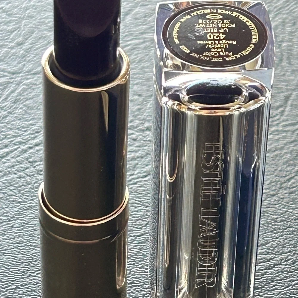 Estée Lauder Pure Color Love LIPSTICK 420 UP BEET (a deep purple matte) BOXED